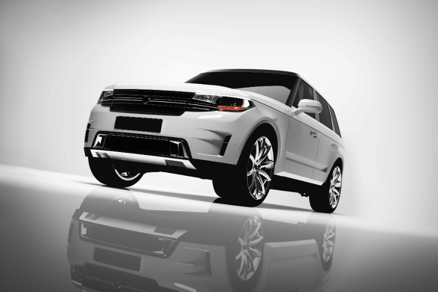SUV moderno com tração dianteira exibido em estúdio com iluminação artificial.