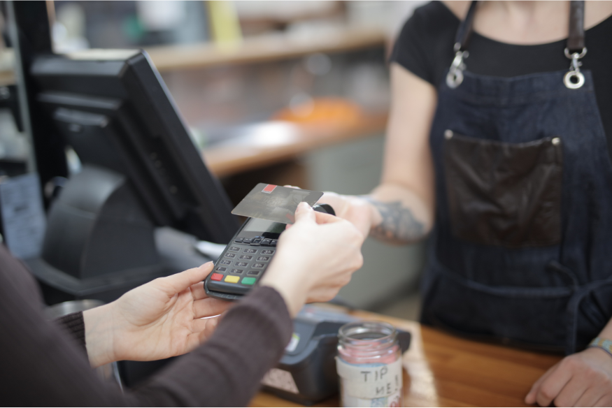 I consigli pratici per usare la carta di credito senza rischi